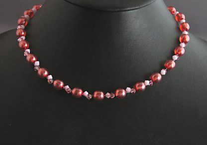 Perlenkette, ca. 40 cm lang, Karabiner, aus Swarovski- und Glasperlen, rosa