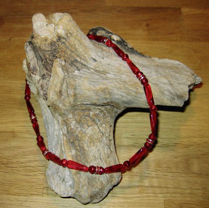 Perlenkette, ca. 44 cm lang, Karabiner, aus Glasperlen, rot