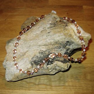Perlenkette, ca. 43 cm lang, Karabiner, aus Swarovski- und Glasperlen, rosa weiß