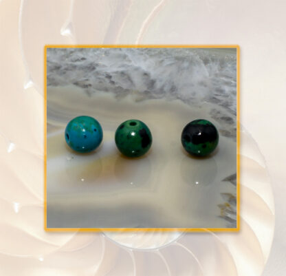 Chrysokoll, rund, grün bis blaugrün, ca. 8 mm, 3 Stück