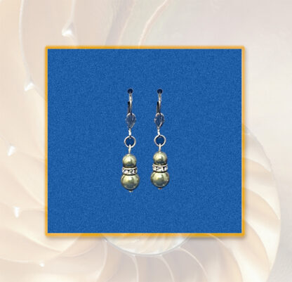 Ohrringe Swarovski Perlen grün silberfarben mit Klappbrisur