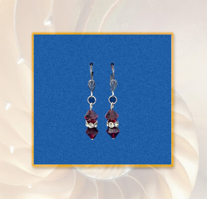 Ohrringe Swarovski Perlen silberfarben burgund Klappbrisur
